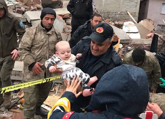 7.7’LİK DEPREM YÜREĞİMİZİ YAKTI