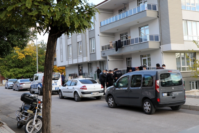 8. sınıf öğrencisi babasının beylik tabancasıyla kendisini vurdu