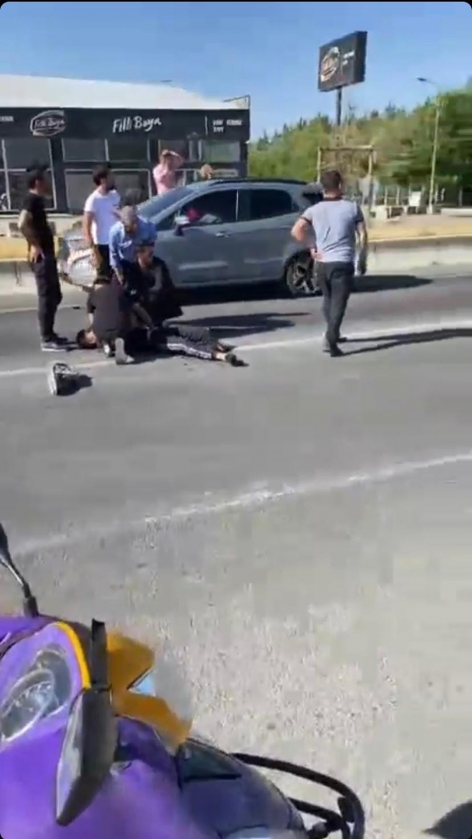 Ağrı’da araç motosiklete çarptı: 1 yaralı