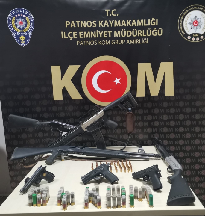 Ağrı'da kaçak silah operasyonu