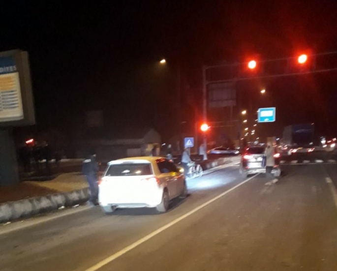 Ağrı’da otomobilin çarptığı kadın yaralandı 