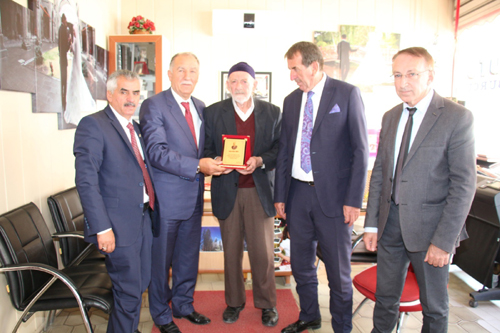 Ahilik beratını Oltu Belediyesi’nde verdi