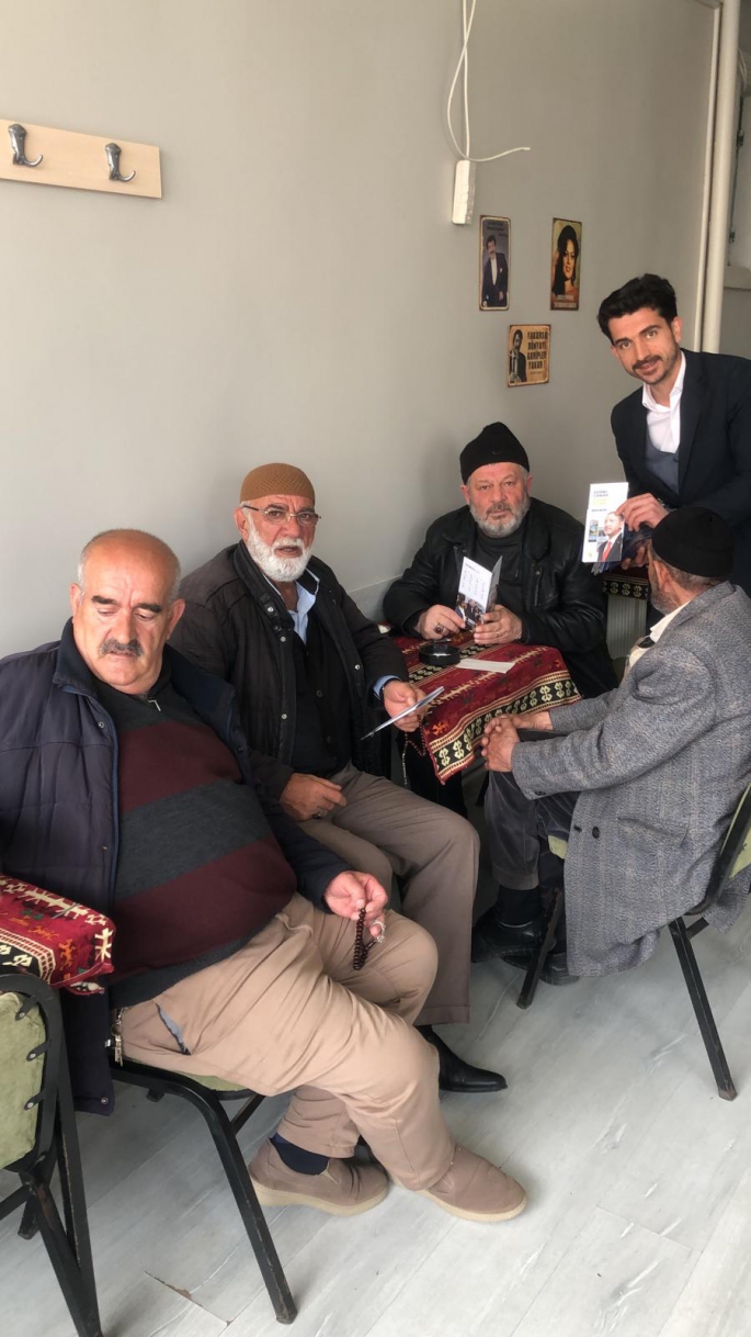 AK GENÇLİK SOLUKSUZ ÇALIŞIYOR!