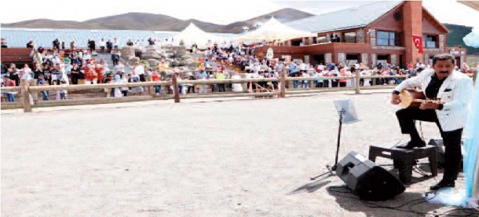AKÇAYIR’DAN MUHTEŞEM KONSER
