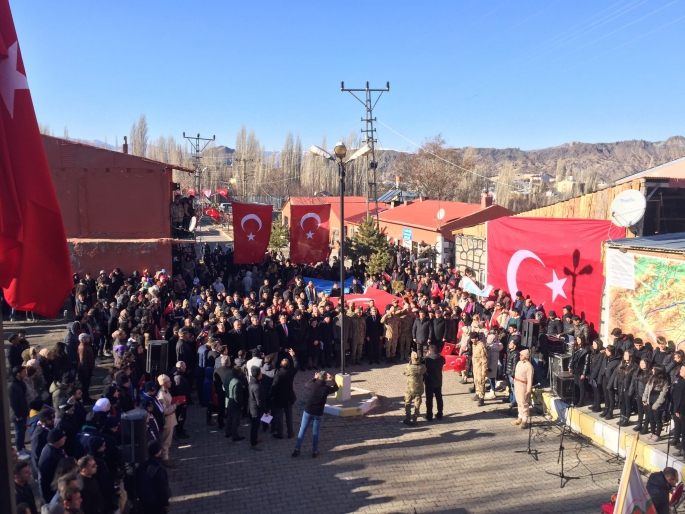 Allahuekber şehitleri Şenkaya’da anıldı