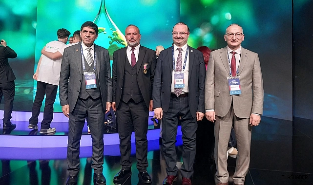 Atatürk Üniversitesi Rektörü Prof. Dr. Ahmet Hacımüftüoğlu, Dünya Su Günü: Su Verimliliği Zirvesi’ne katıldı