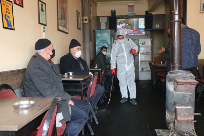 Aziziye’deki kahvehanelere “ilk gün” sürprizi