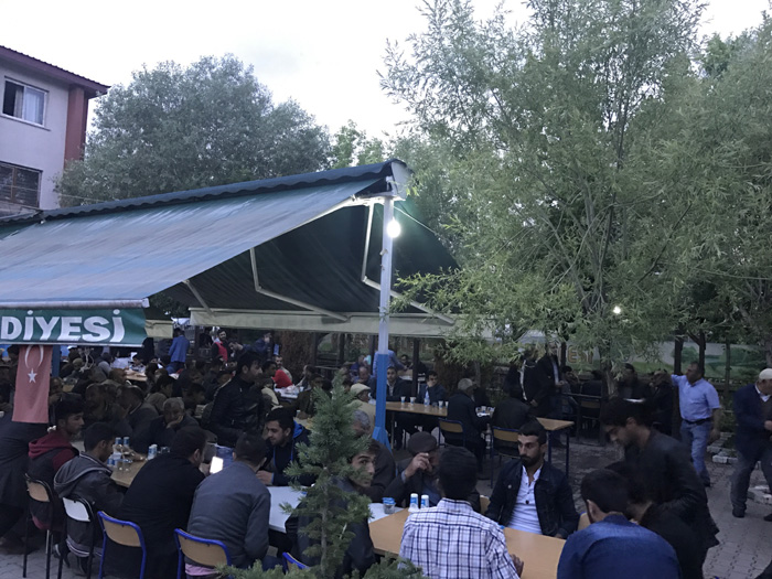 Başkan Aydın’dan iftar yemeği