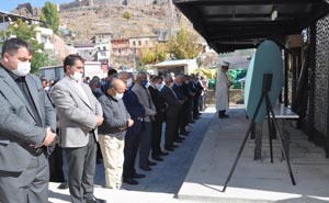 Başkan Dölekli, kardeşini son yolculuğuna uğurladı