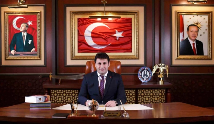Başkan Melik Yaşar, Çat halkı ve tüm İslam aleminin Ramazan Bayramı'nı kutladı.