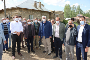 Başkan Yaşar, depremzelerini yalnız bırakmadı
