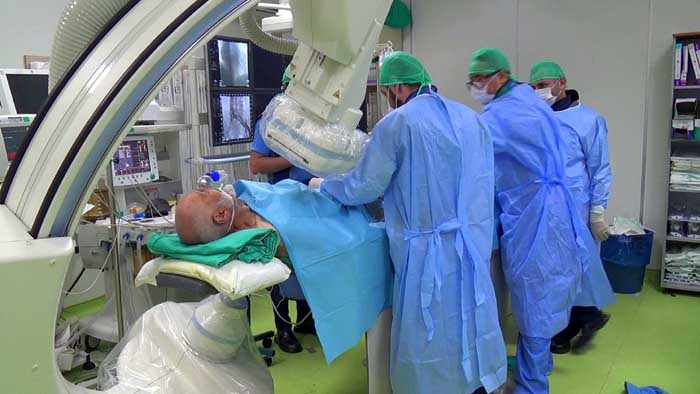 BEAH’ta 5 cm kesi ile kalp ameliyatı yapıldı