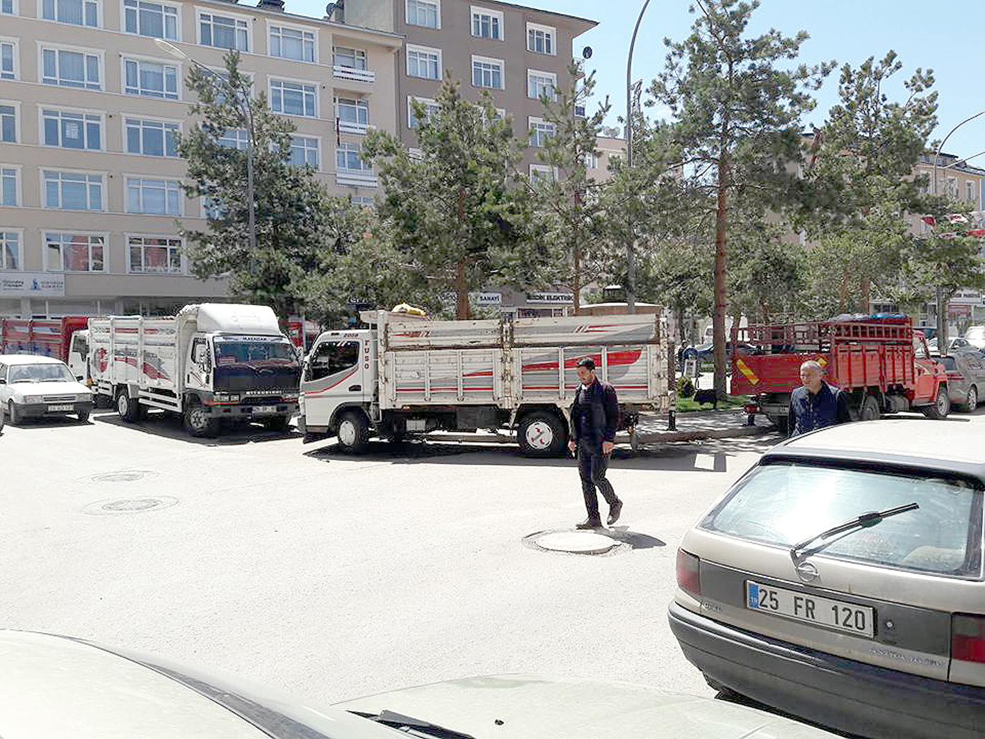 Burası nakliyeciler sitesi mi?