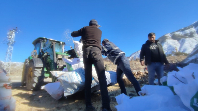 Deprem bölgesine odun yetiştirmek için seferber oldular 