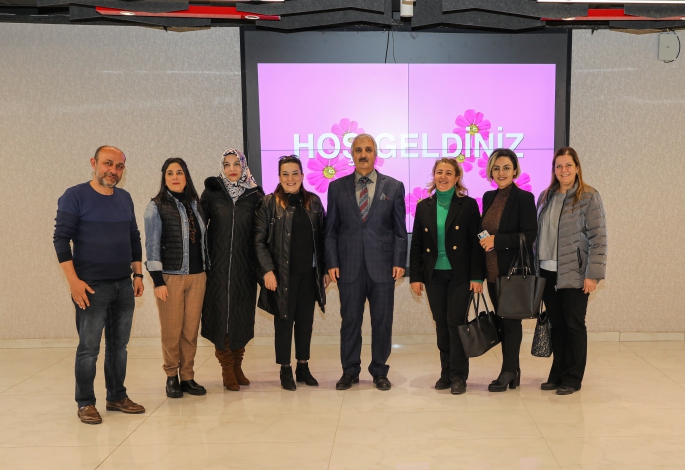 Depremzede öğrenciler için sinema etkinliği düzenlendi 