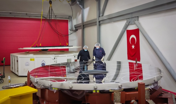 Doğu Anadolu Gözlemevi’nde 4 metrelik teleskop aynasının montaj işlemleri başladı'