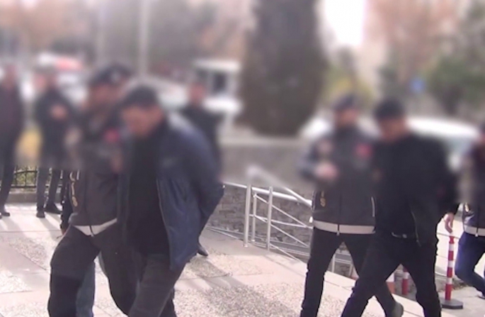 ‘Dükkana aldığın altınlar FETÖ terör örgütü tarafından satıldı’ dediler, kuyumcuyu 750 bin TL dolandırdılar
