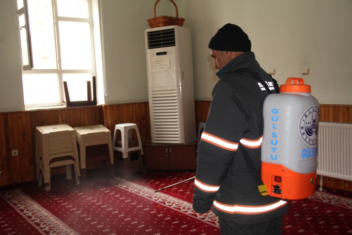 Elazığ’da camiler ‘Gül’ kokuyor 