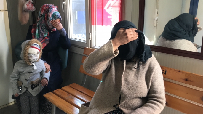 Elazığ’da dilenci operasyonu: Kimi gazetecilere tepki gösterdi, kimi kendini yerlere attı