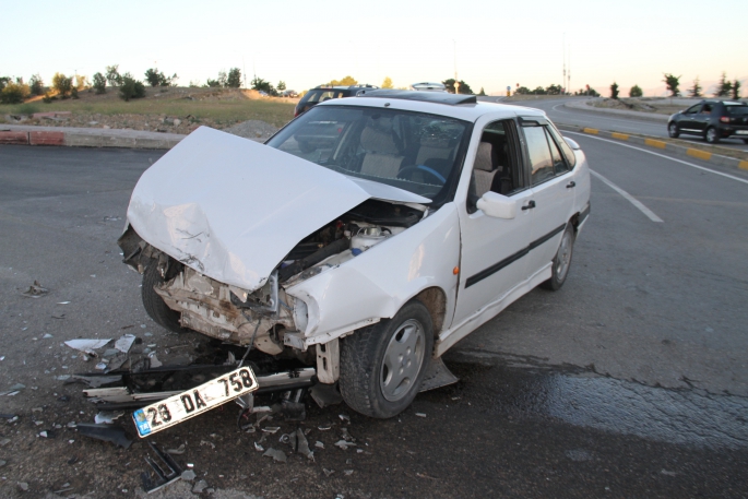 Elazığ’da trafik kazası: 3 yaralı
