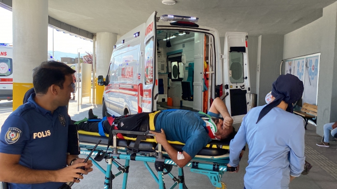Erzincan’da iki tır çarpıştı: 2 yaralı