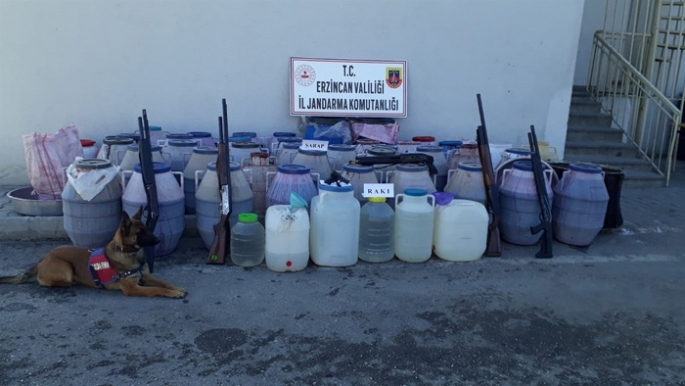 Erzincan’da yılbaşı öncesinde 2 bin102 litre sahte alkol ele geçirildi