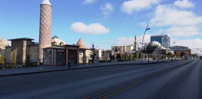 Erzurum caddeleri boş ve sessiz kaldı