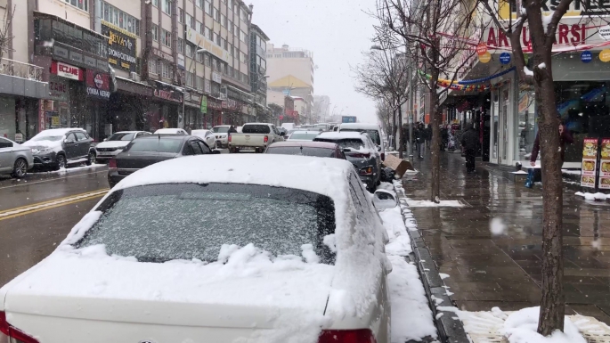 Erzurum’da Mart kar’ı etkili oluyor