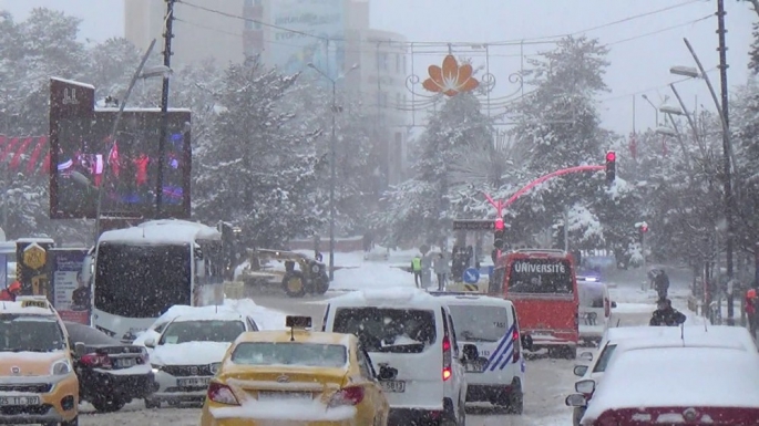 ERZURUM DONUYOR!