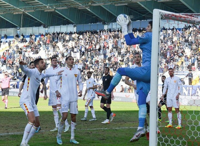 ERZURUMSPOR’DA AĞIZLARI BIÇAK AÇMIYOR