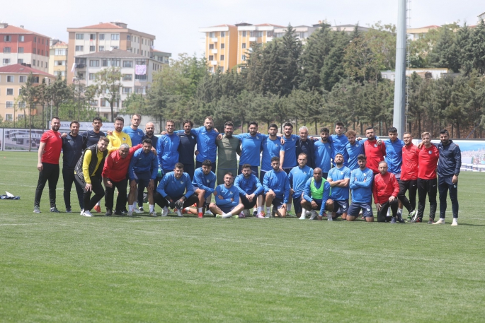 ERZURUMSPOR’DA BELİRSİZLİK SÜRÜYOR!