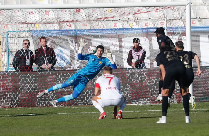 ERZURUMSPOR PUAN DAĞITMAYA DEVAM EDİYOR