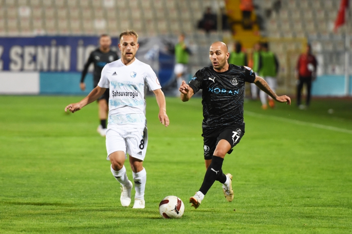 ERZURUMSPOR TARAFTARLARINI ÜZDÜ