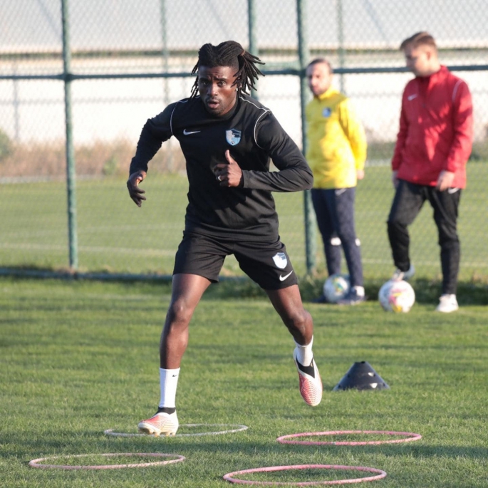 ESTRELLA YENİDEN ERZURUMSPOR’DA