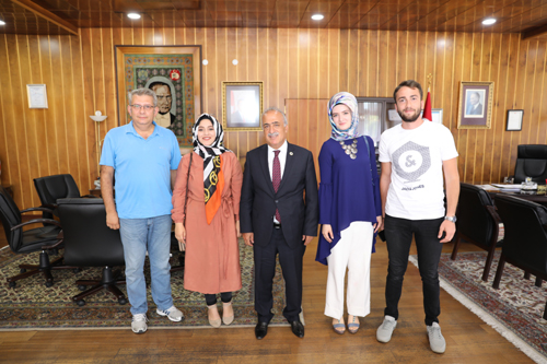 Genç Aktivistler Kulübünden Rektör Çomaklı’ya ziyaret