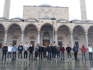 Gençler Kaş yollarında