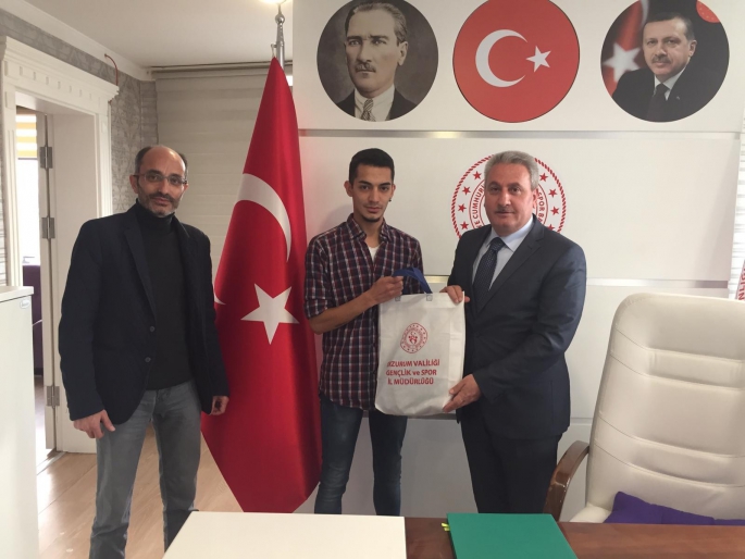 Gençlik spor için kulaç atacak