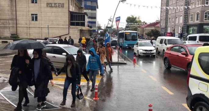 GÖZÜNÜZ KULAĞINIZ METEOROLOJİDE OLSUN