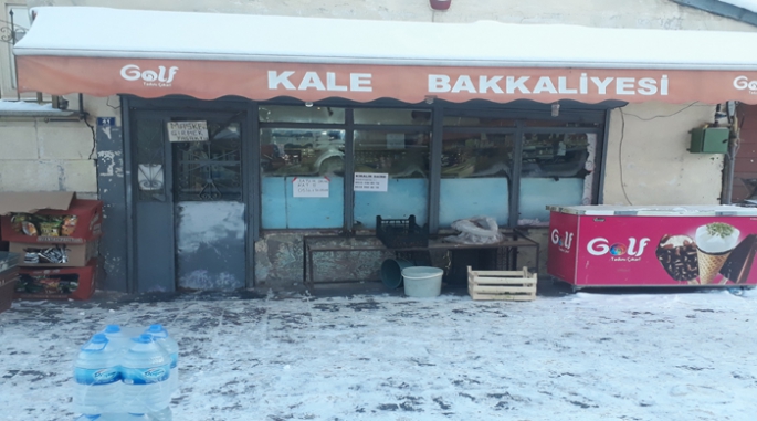 GÜÇLÜKLE DURABİLİYORUZ
