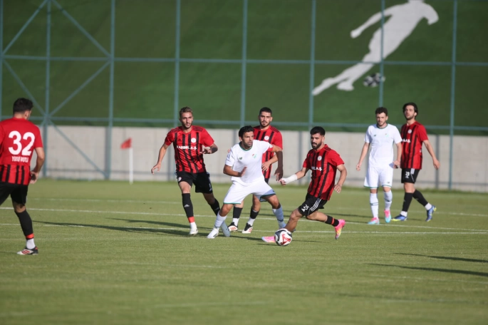 HAZIRLIK MAÇININ KAZANANI BURSASPOR OLDU