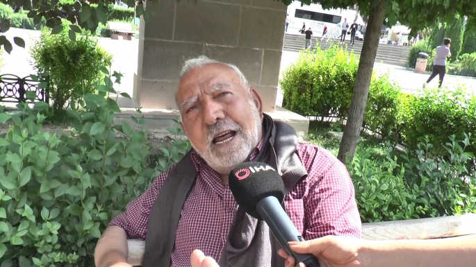 Herkes sıcak havalardan şikayet ederken, onlar kavurucu sıcaklardan memnun