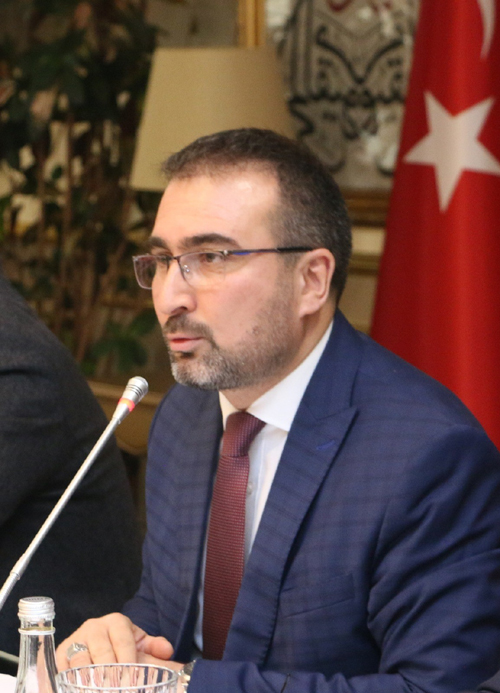 Hikmet Eren; ’’Gelecek nesiller Mustafa Akıncı’yı lanetle anacaktır’’