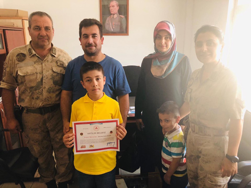 İlköğretim öğrencisine sürücü seyahat karnesi