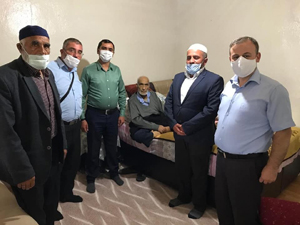 Kaymakam Perçi, şehit babası Doğan’ı ziyaret etti