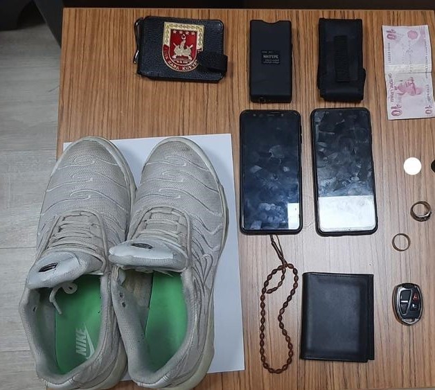 Kendisini askeri personel olarak tanıtan ve üç ayrı hırsızlık olayına karışan zanlı tutuklandı