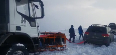 Köy okuluna yardıma giden Off-Road ekibi yolda mahsur kaldı