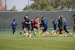 Mehmet Özdilek: “Hakem kararları oynanan futboldan daha çok konuşuldu”