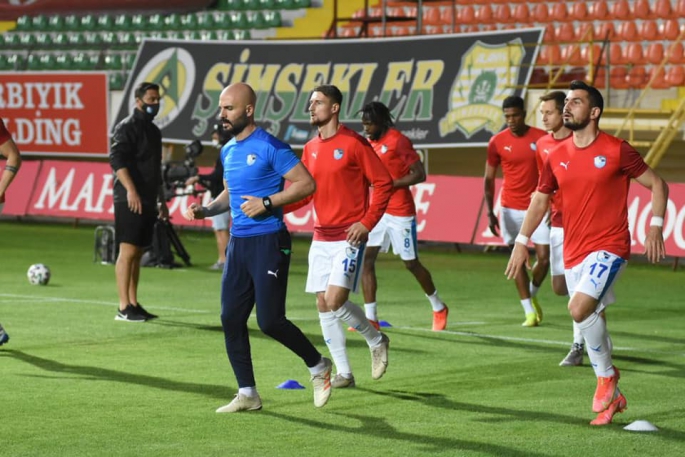 MERAKLA BEKLENİYOR