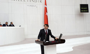 Milletvekili Aydemir’den İngiliz basınındaki maske iddialarına tepki
