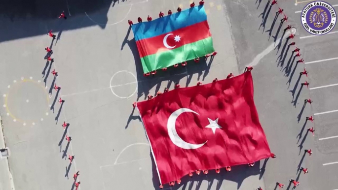 Minik öğrenciler Karabağ zaferini coşkuyla kutladı